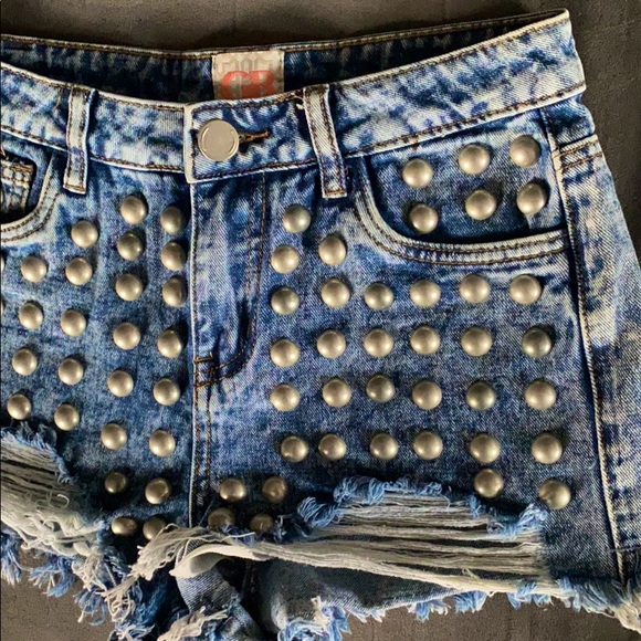 Distressed Denim Shorts - Picture 5 of 5